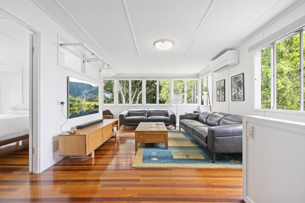 Spacious Family Home with Garden in Quiet Suburb, Brisbane