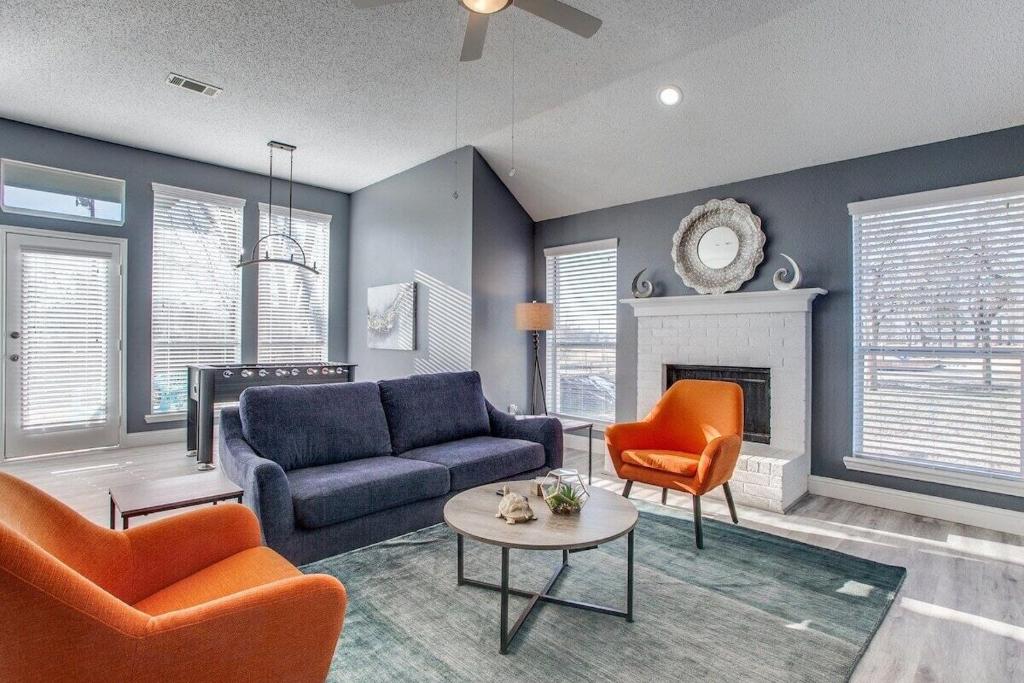 Rockwall Getaway for 6, Rockwall