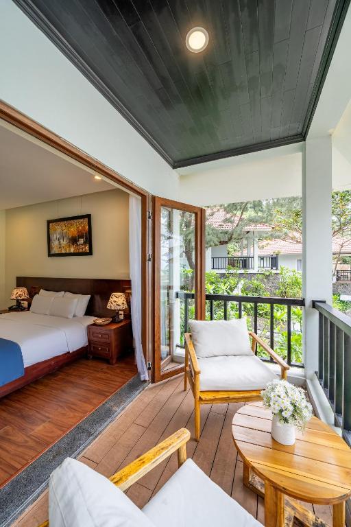 Khách sạn và Khu nghỉ dưỡng BOUNCE BEACH Tiên Sa