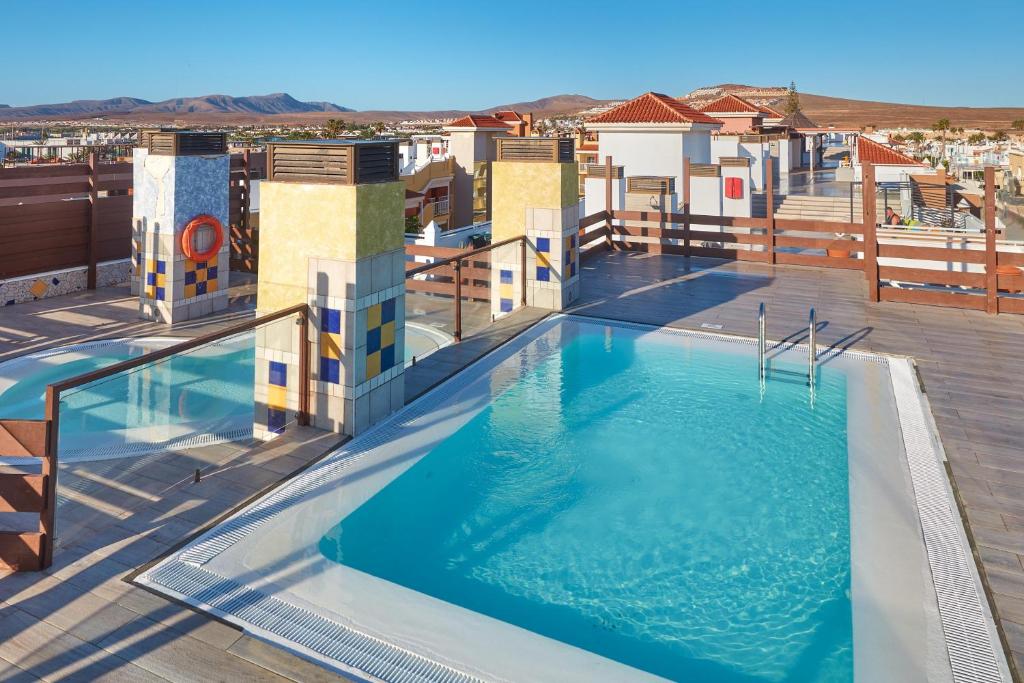 Hotel Chatur Costa Caleta — Swimming pool in Caleta De Fuste, Canary Islands