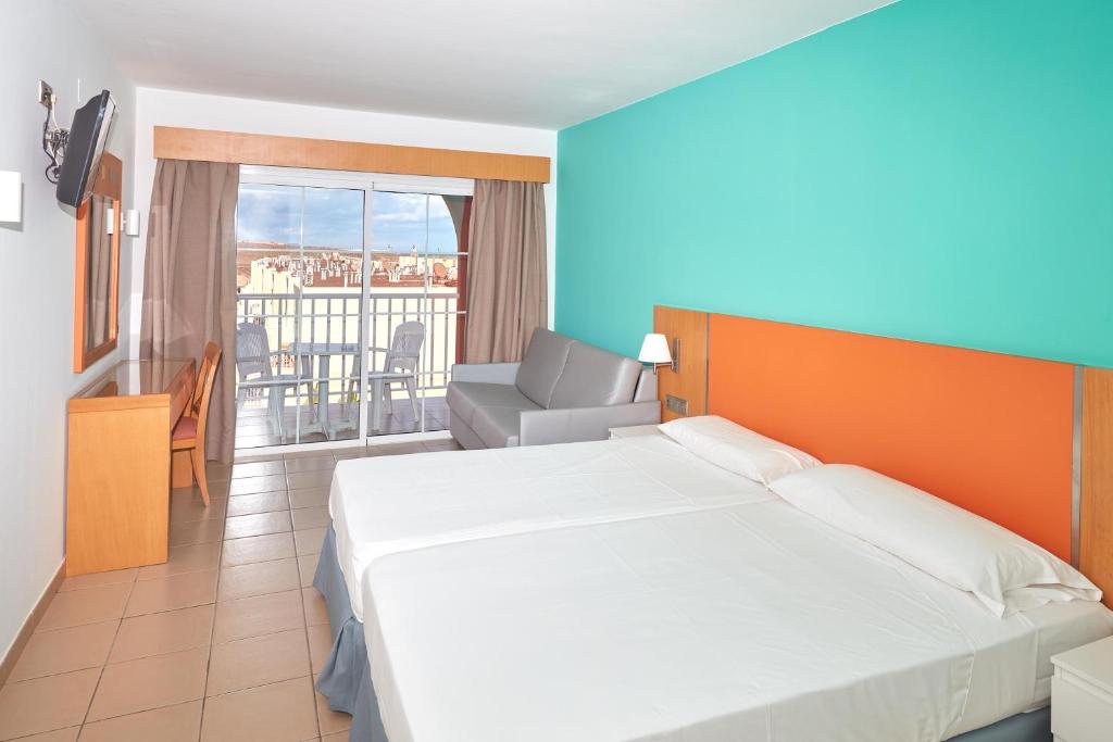 Hotel Chatur Costa Caleta — Hotel rooms in Caleta De Fuste, Canary Islands