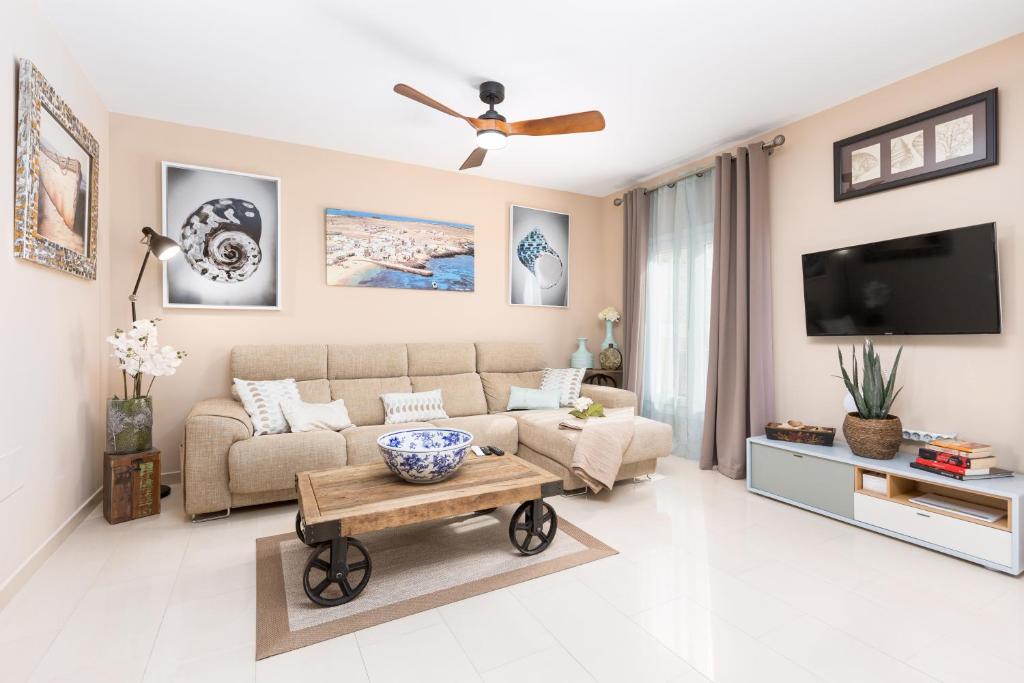Home2Book Luxury Villa Pool & Terrace, Corralejo - 2