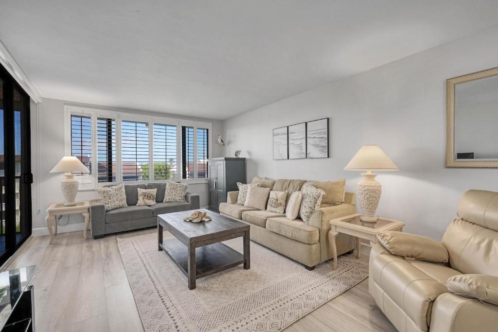 Loggerhead Cay #434, Sanibel