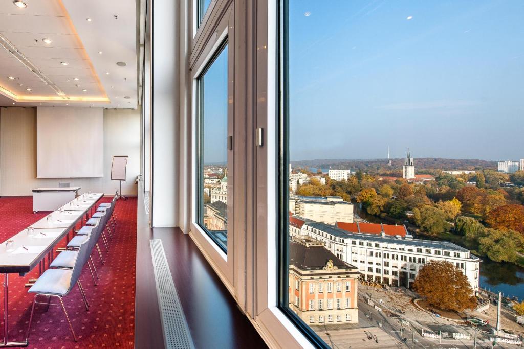 メルキュール ホテル ポツダム シティ (Mercure Hotel Potsdam City) 周辺案内
