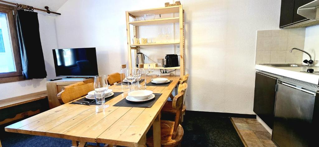 Mountain House G7 Free Private Parking - 4