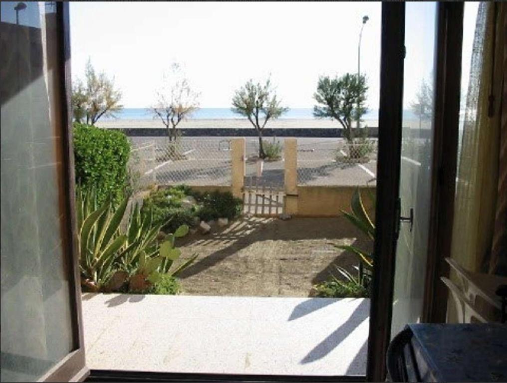 Appartement 2 pièces PORT LA NOUVELLE PN070-002 - 1