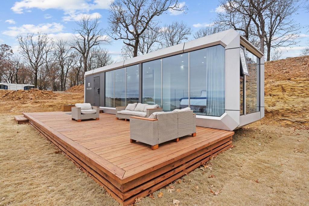 Paradise Point Rover River View, Muskogee