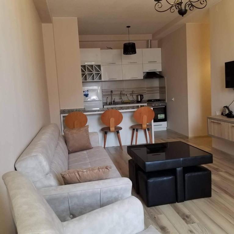 giorgis home, Batumi