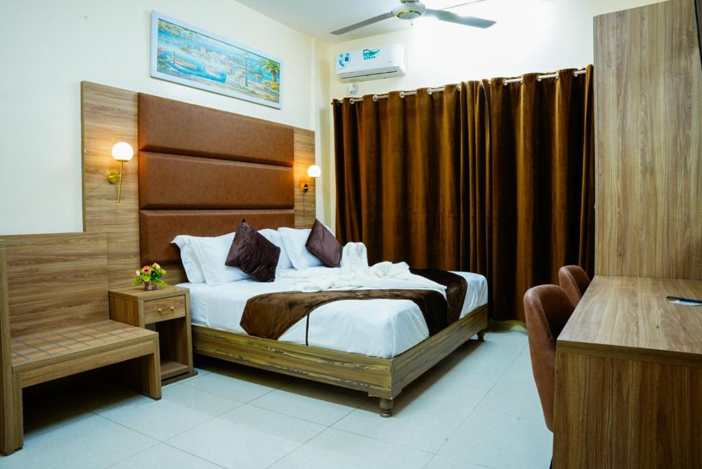 Deluxe Double Room (2 Adults + 1 Child), Comfort Hotel in Djibouti