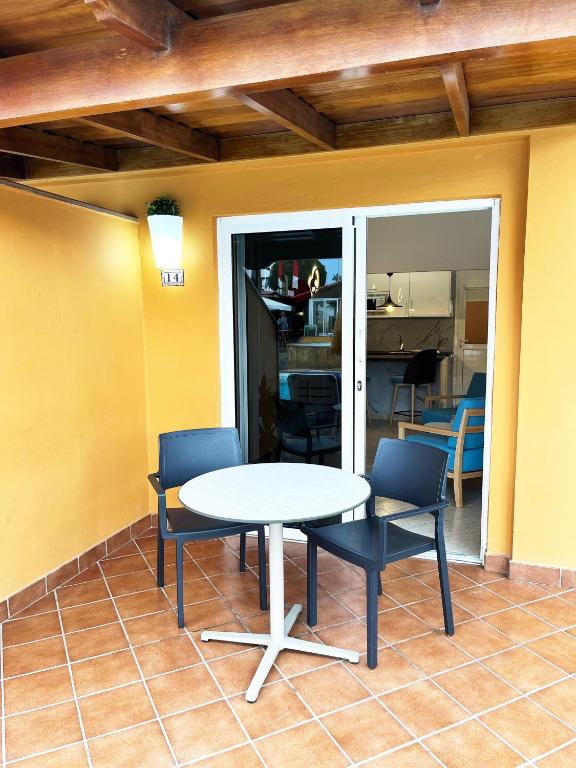 Bungalows Los Almendros - Exclusive Vacation Club — Hotel rooms in Playa del Ingles, Canary Islands
