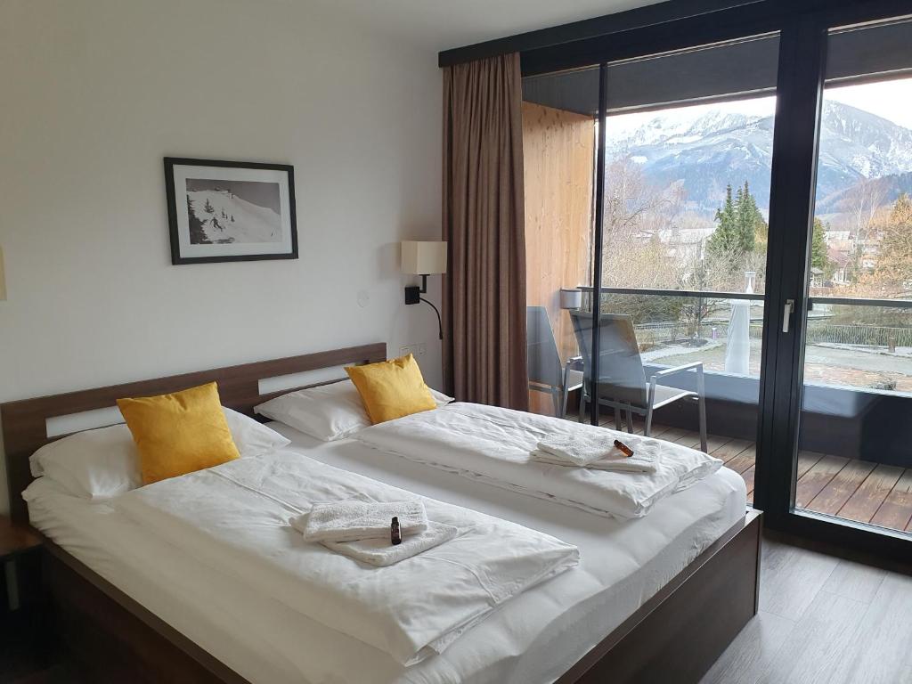 Two-Bedroom Apartment with Balcony - Top 11