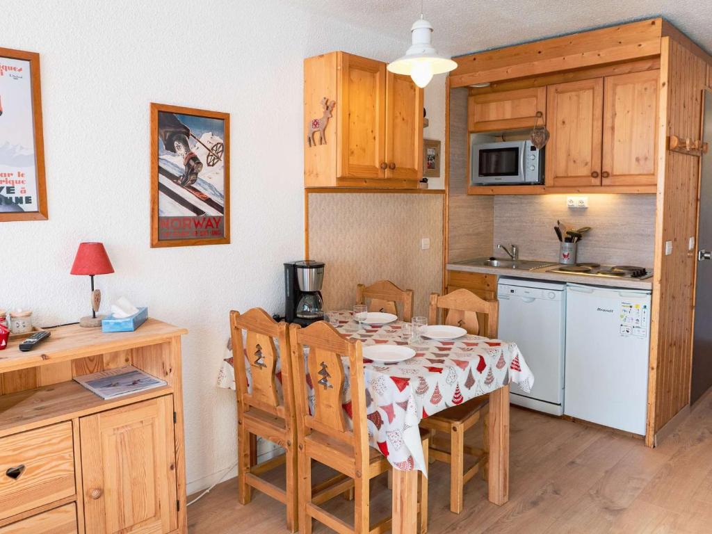 Val Thorens: Appart 28m², 4 pers, plein centre, balcon, ascenseur - FR-1-637-21 - 5