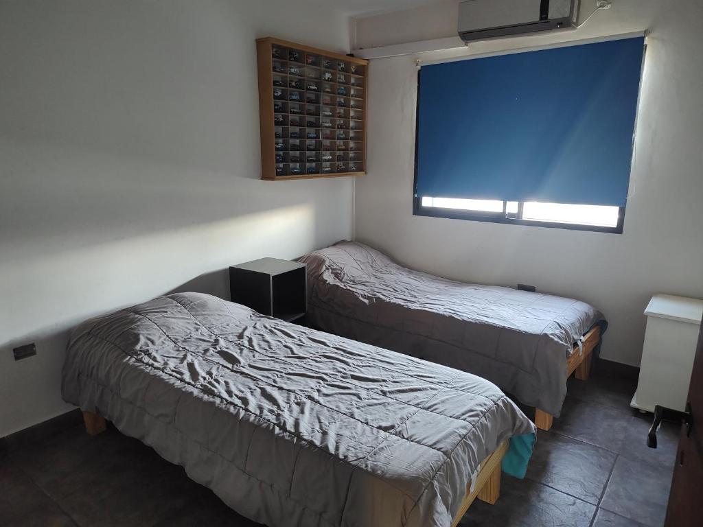 Casa de 2 pisos, Zona Aeropuerto, 3 dormitorios - 3