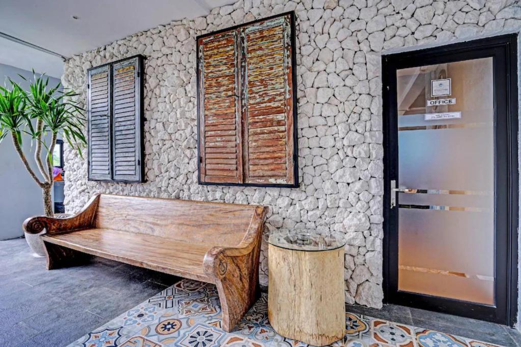 Keenan Living Seturan