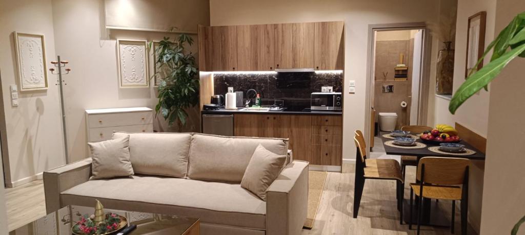 Omega Suites 31, Tríkala