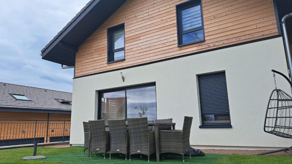 Maison neuve commune Evian les Bains, Publier