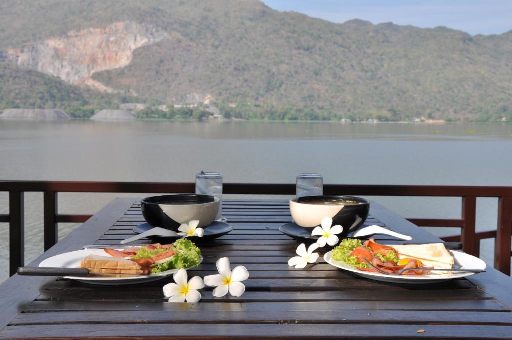 Food and beverages, Monsane River Kwai Resort & Spa in Kanchanaburi