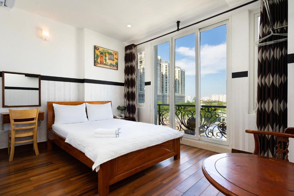 Lam Sơn Hotel 3 Tháng 2
