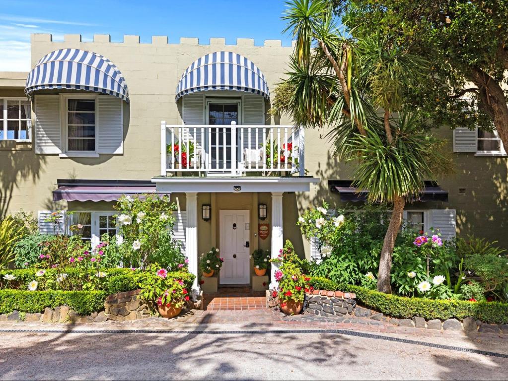 The Castle - Villa by the Sea, Cowes