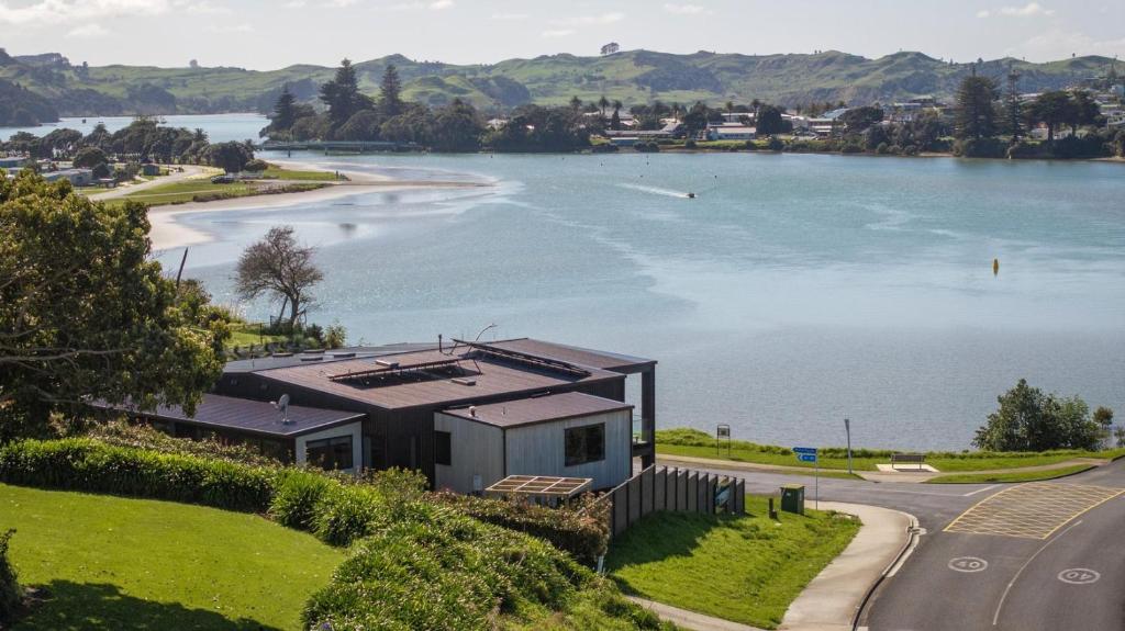 The Waters Edge, Raglan, Raglan