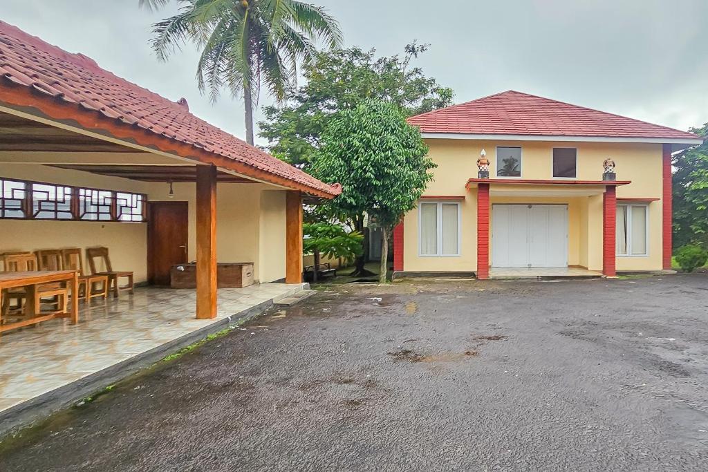 Urbanview Syariah Pendopo Tumaritis Cianjur