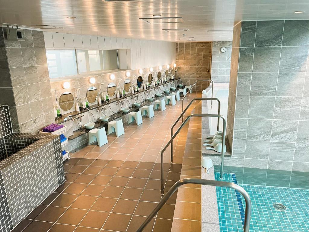 Men Only Capsule Room & Sauna, Bathhouse, gim 男性専用サウナ&カプセル Minami Gakugeidai