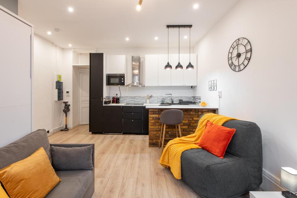 Cozy & Central Fully Equipped Studio 5 min walk to metro, Montparnasse neighbourhood - 2