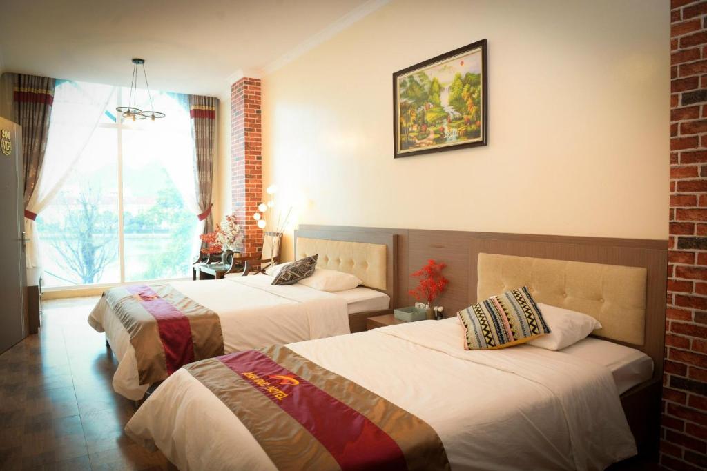 Ánh Hồng Hotel