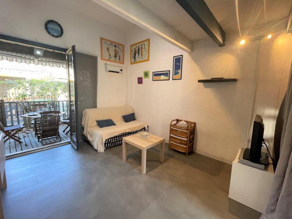 Maison 2 pièces avec une mezzanine SAINT CYPRIEN SC890-102 - 1