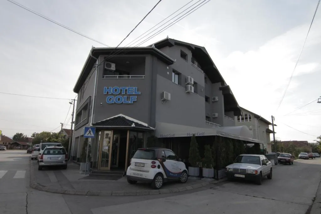 Hotel Golf, hotell Kruševacis