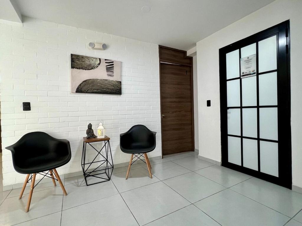 FUOCO - NOWA Apt with Bar, Indoor Heated Pool, by Lleras Park - 3