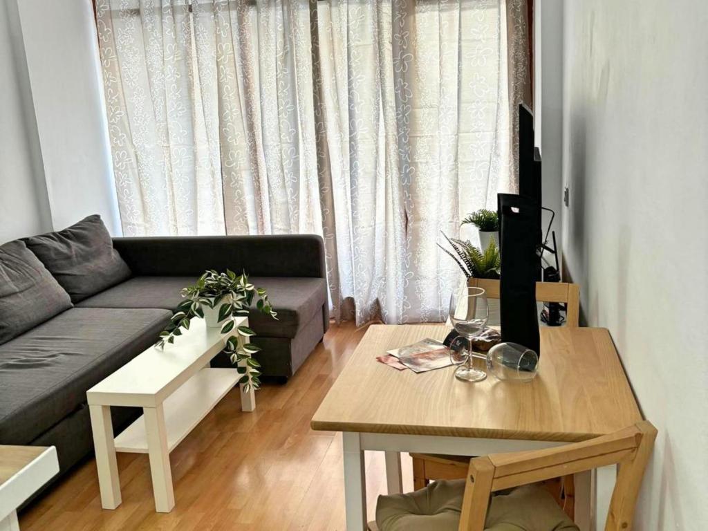 Smiling Holiday Home - 3