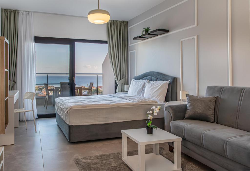 Sophia Pool Apartments in Caesar Blue Resort, Fixed Lunch till 3pm, Gym, Swimming Pools, Sauna, Hammam, Kids' club available, Perivolia tou Trikomou