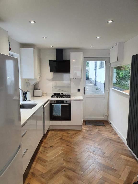 The Cove at No 1 Trearddur Road photo 7
