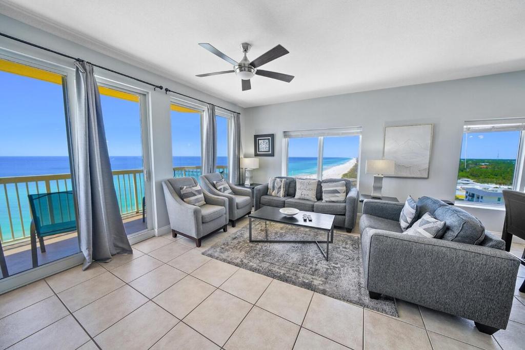 Calypso 1209W Corner 3BR 3BA 2 sets of beach service, Panama City Beach