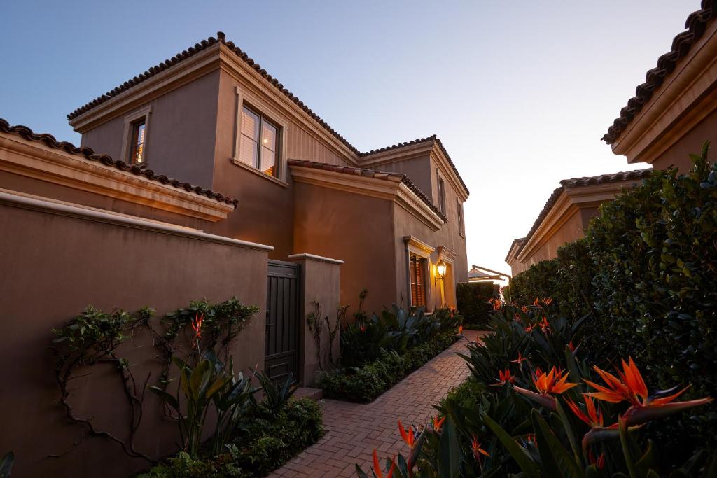 1. 더 리조트 앳 ..