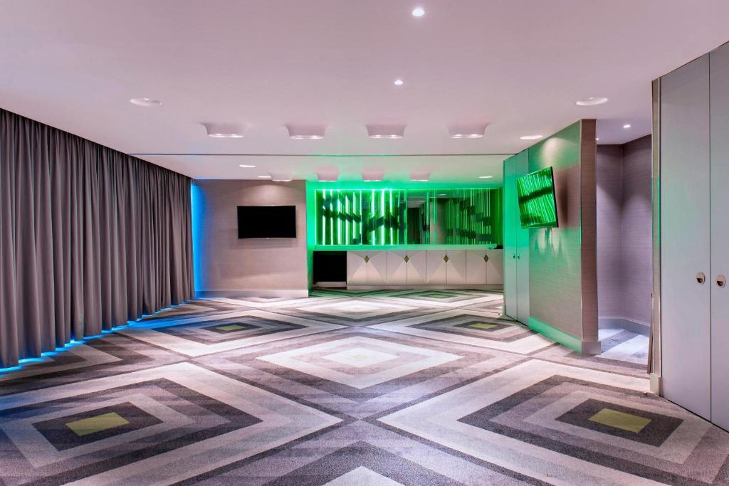 غرفة الاجتماعات/الاحتفالات