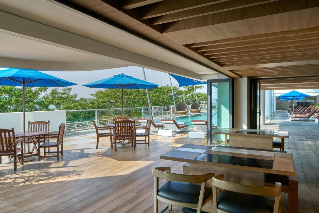 สระว่ายน้ำ