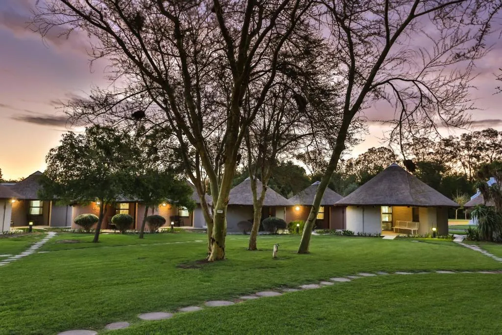 Protea Hotel by Marriott Oudtshoorn Riempie Estate, hotel in Oudtshoorn