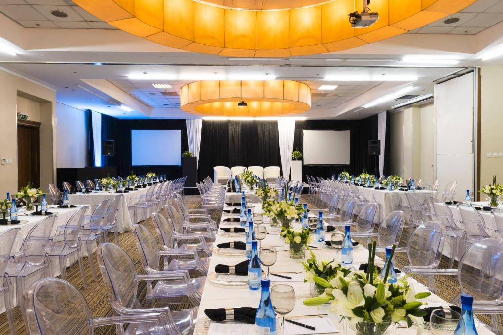 会議室 / ダンスホール