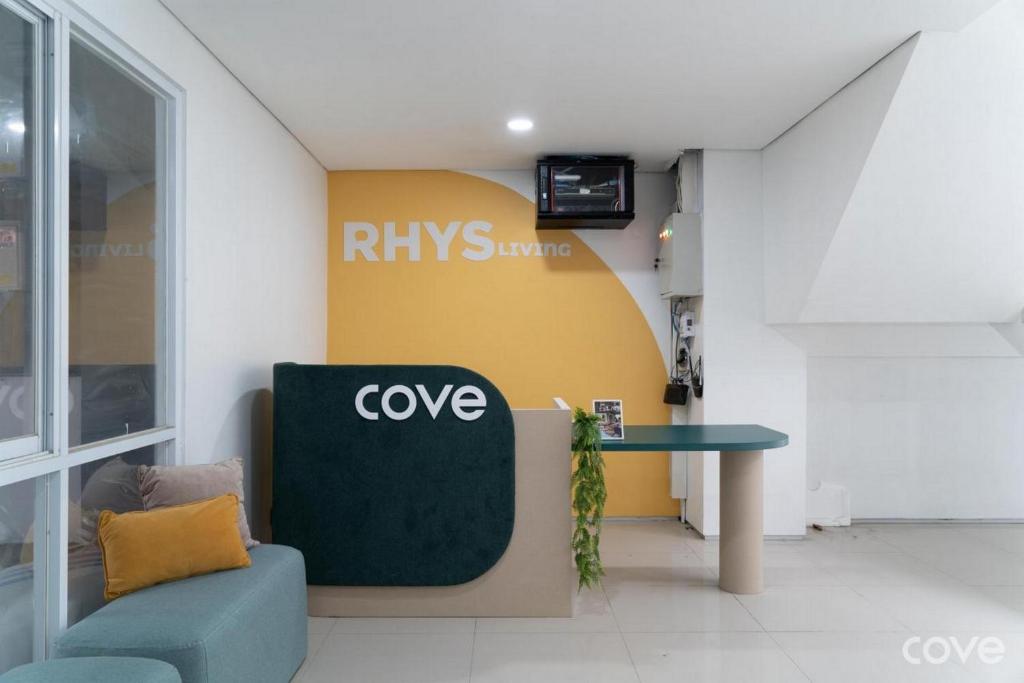 Cove Rhys Living