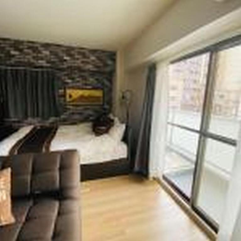 First Minamihorie 302 ファースト南堀江 302, Ósaka