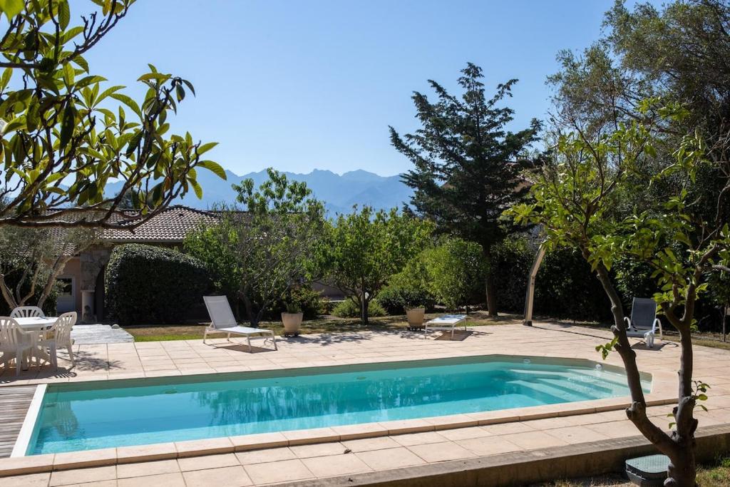 Charmante villa avec piscine proche ville et plage - 1