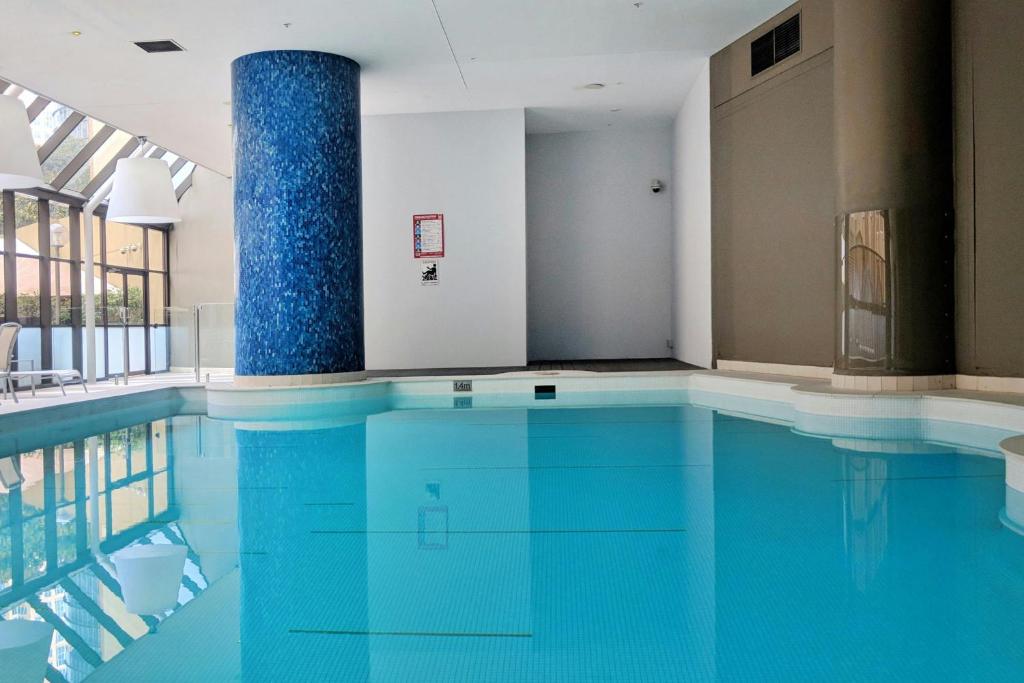 สระว่ายน้ำ