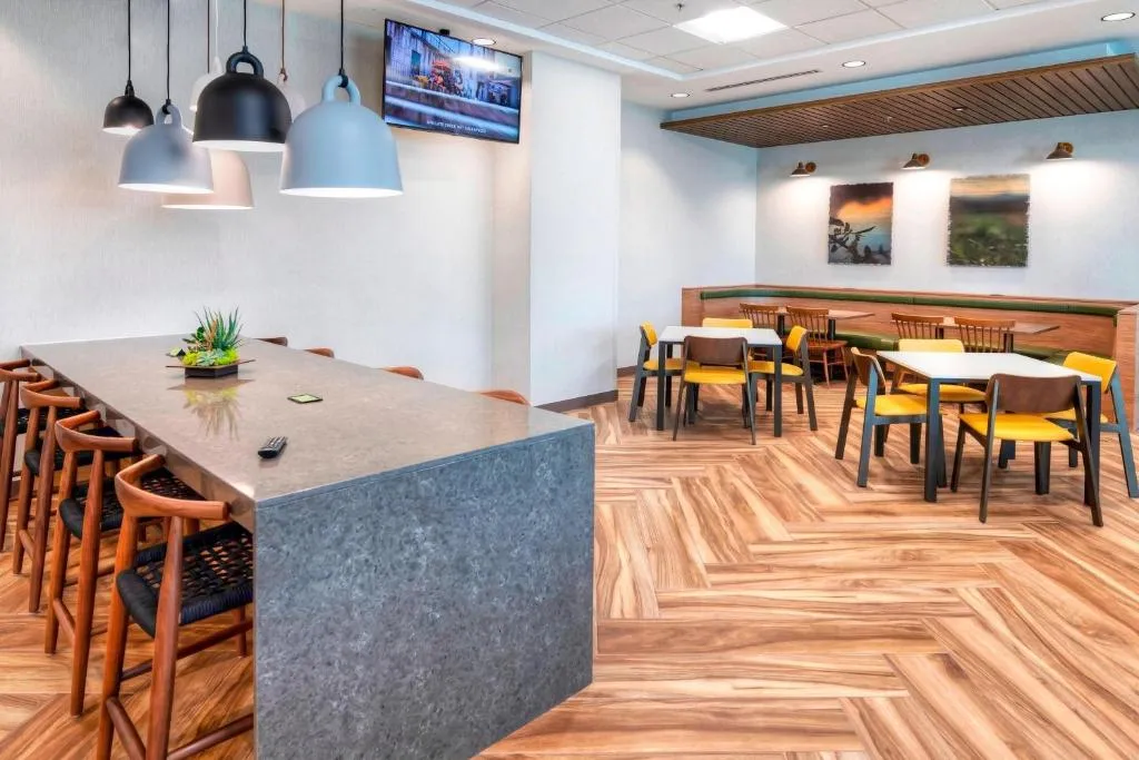 Fairfield Inn & Suites by Marriott Ottawa Airport, hotel in Ottawa