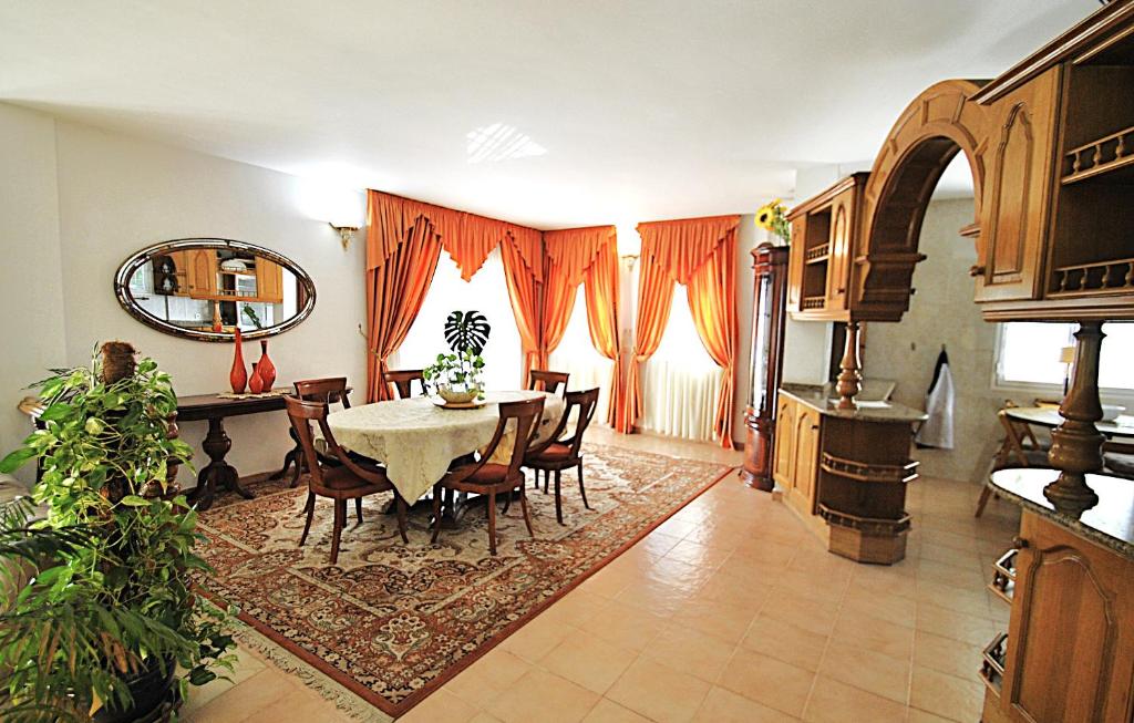 Holiday villa in 10 min from Fuengirola beach with sea views pool BBQ parking WiFi aircon big garden - 3