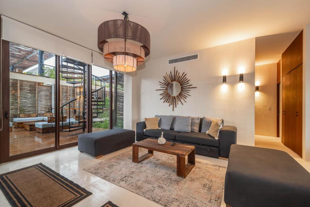 Exclusive Penthouse with Private Plunge Pool and Terrace - 2