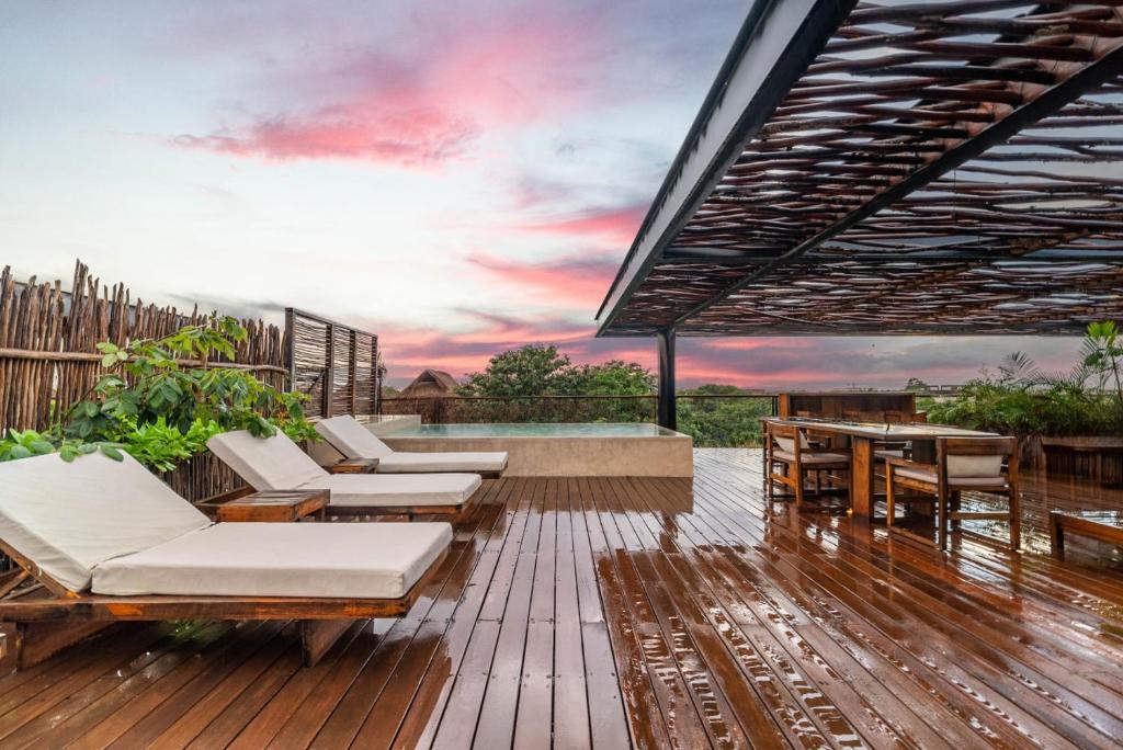 Exclusive Penthouse with Private Plunge Pool and Terrace - 3