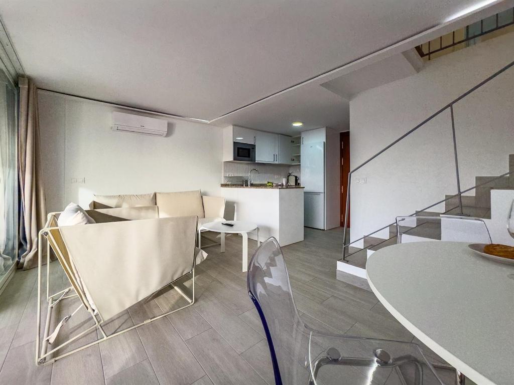 Skol 304 A - 2 Bedroom Duplex Marbella Center First Line Beach - 3