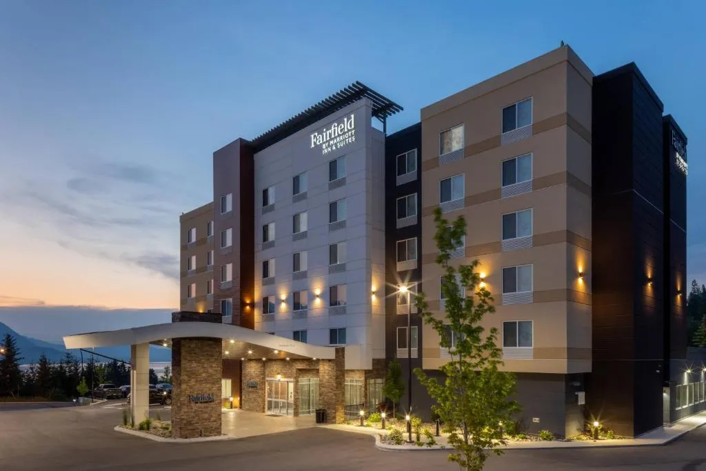 Fairfield Inn & Suites by Marriott Salmon Arm, hotel v destinaci Salmon Arm